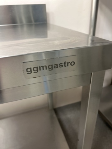 1539898-6 Rostfria arbetsbänkar 2 st och en vägghylla - Maxima / GGM Gastro / Royal
