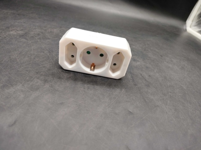 1527531-1 Branch plug 68 pcs - 3-way, grounded
