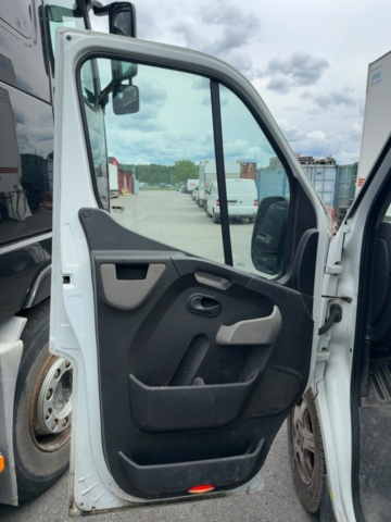 1541553-28 Renault Master 3.5 T 2.3 dCi -2014