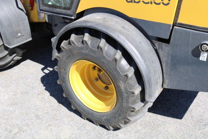 1514984-13 Hjullastare Abelco ZL95D med redskap. 2015