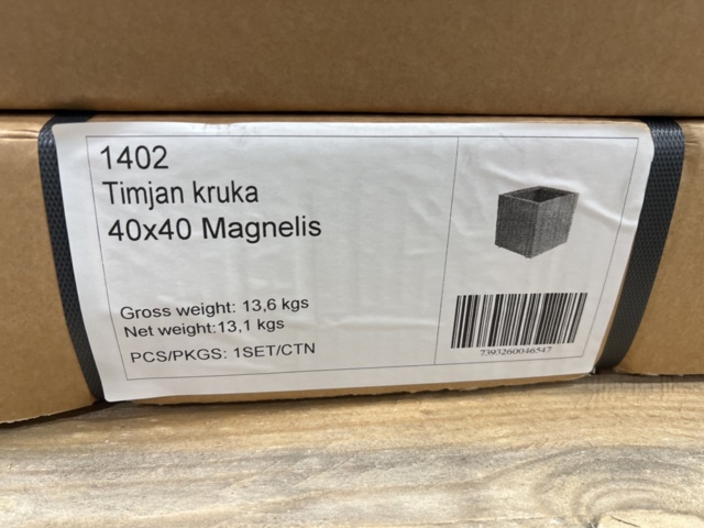 1541964-11 Sittbänk med Krukor Brafab Timjan