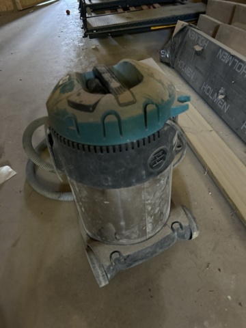 1504252-4 Industridammsugare - Makita VC3011L