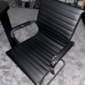 1504255-8 Allt i rummet - Skärm, bord, stolar, m.m.