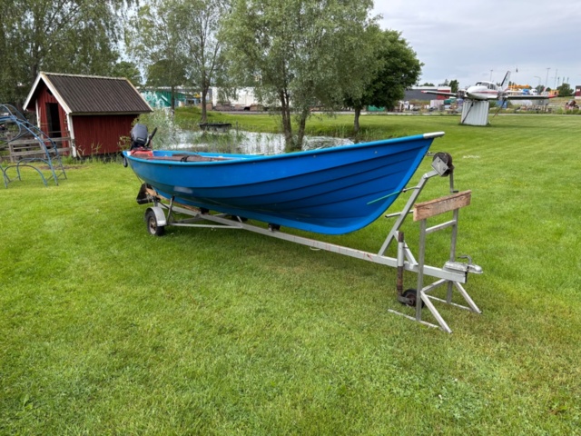 1475290-1 Motorbåt med trailer och utombordsmotor - Evinrude 9.9