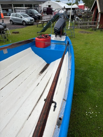 1475290-7 Motorbåt med trailer och utombordsmotor - Evinrude 9.9