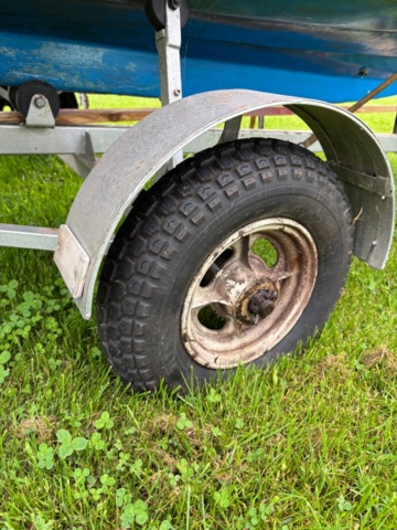 1475290-18 Motorbåt med trailer och utombordsmotor - Evinrude 9.9