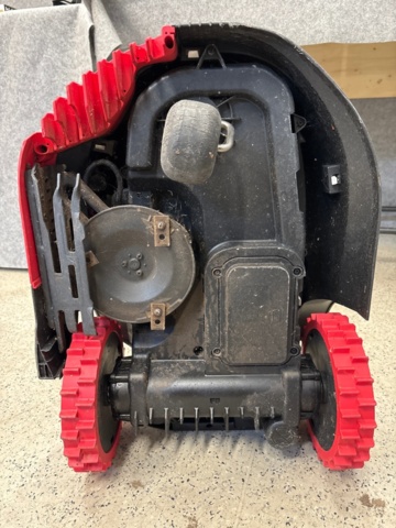 1368679-4 Robotgräsklippare 2 st med laddstation - Kress KR121E / KR101E