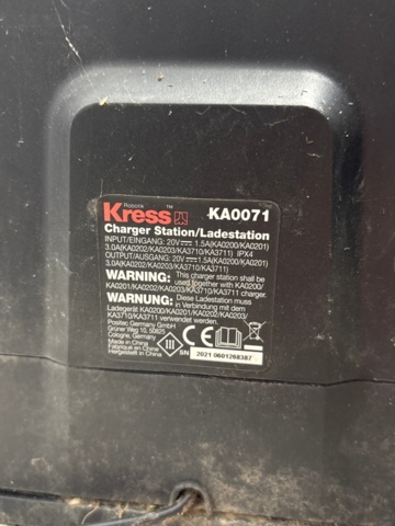 1368679-9 Robotgräsklippare 2 st med laddstation - Kress KR121E / KR101E