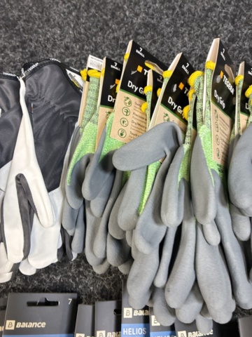 1542352-9 35 pcs Work gloves Tegera & Balance, Size 7