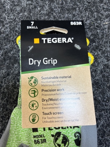 1542352-14 35 pcs Work gloves Tegera & Balance, Size 7