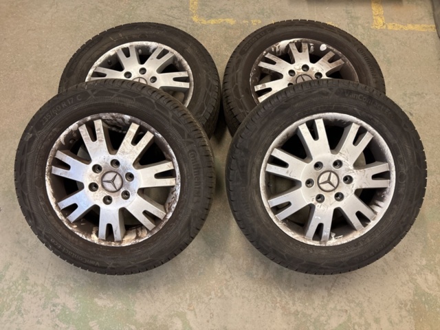 1511315-1 Summer tires on 17" aluminum rims - Continental & Mercedes Benz