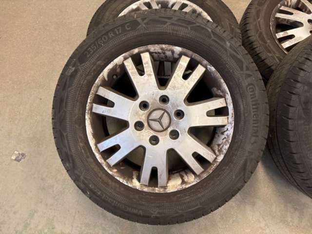 1511315-6 Summer tires on 17" aluminum rims - Continental & Mercedes Benz