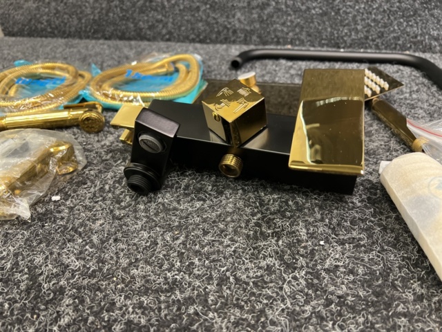 1540656-6 Takduschset Sanitary Ware - Gold