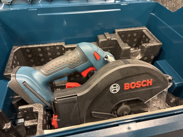 1542403-8 Metal circular saw Bosch GKM 18V-50