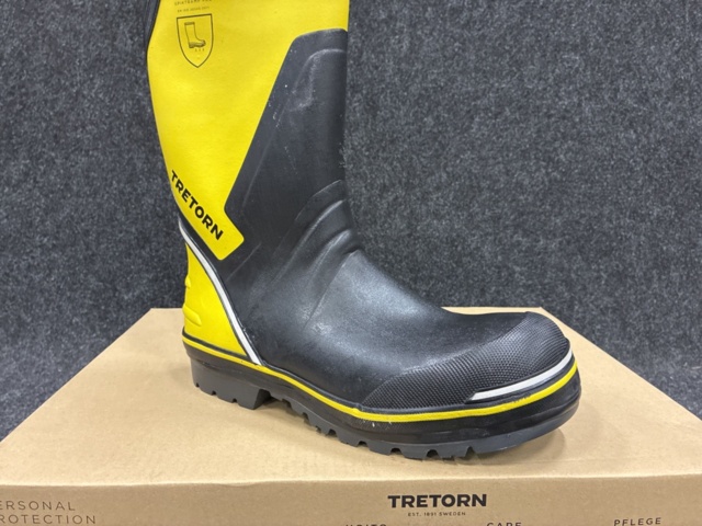 1542475-3 Safety boots Tretorn Spiked Pro, Size 45
