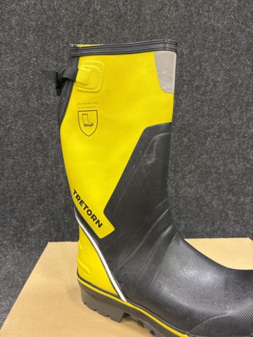 1542475-4 Safety boots Tretorn Spiked Pro, Size 45