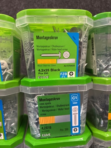 1542531-4 11 st Förpackningar Montageskruv, Essve