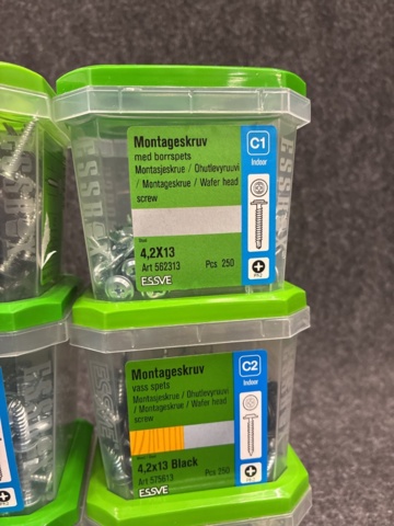 1542531-5 11 st Förpackningar Montageskruv, Essve
