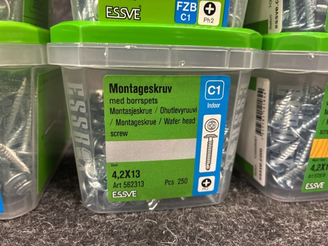 1542531-8 11 st Förpackningar Montageskruv, Essve