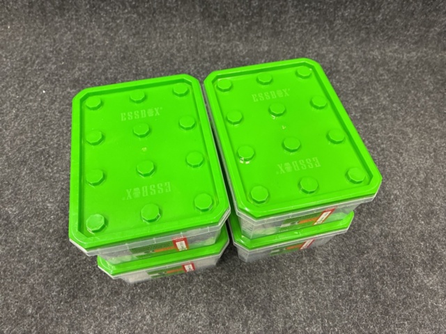 1542533-4 4 st Förpackningar Fasadplugg, Essve