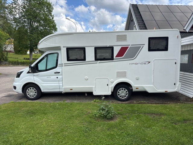 1458414-8 Husbil FORD Kronos 285 TL -2022