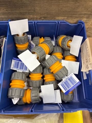 1542610-15 LPG hose, padlock, extension cords etc.