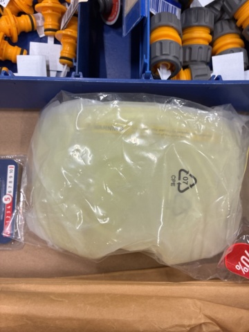 1542610-18 LPG hose, padlock, extension cords etc.
