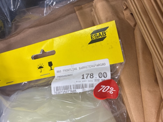 1542610-19 LPG hose, padlock, extension cords etc.