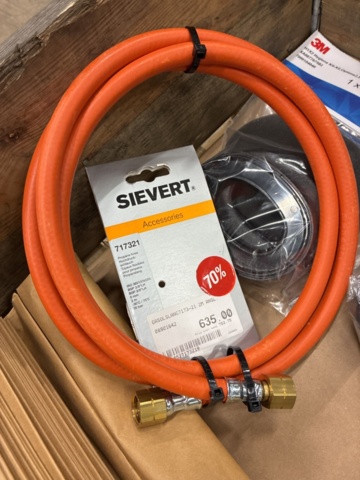 1542610-23 LPG hose, padlock, extension cords etc.