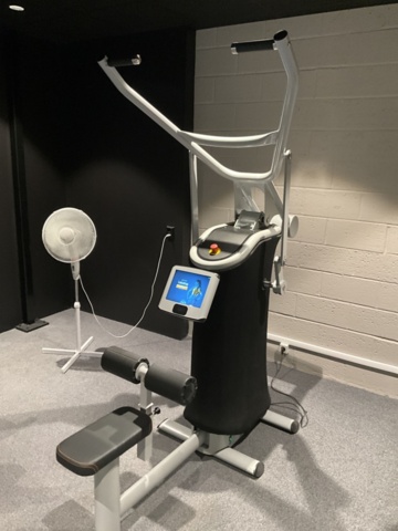 1473432-1 EGYM - M7 Lat Pulldown