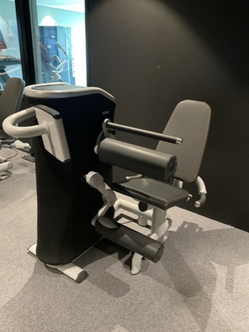 1473433-1 EGYM - Leg Curl