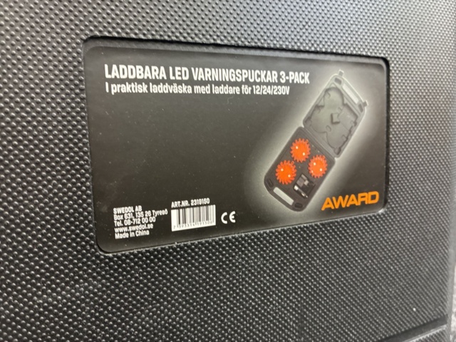 1542019-3 LED Puckar 3-pack Award Laddbara