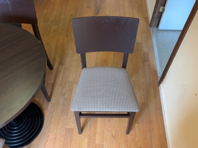 1500086-3 Collection of Round Tables and Chairs