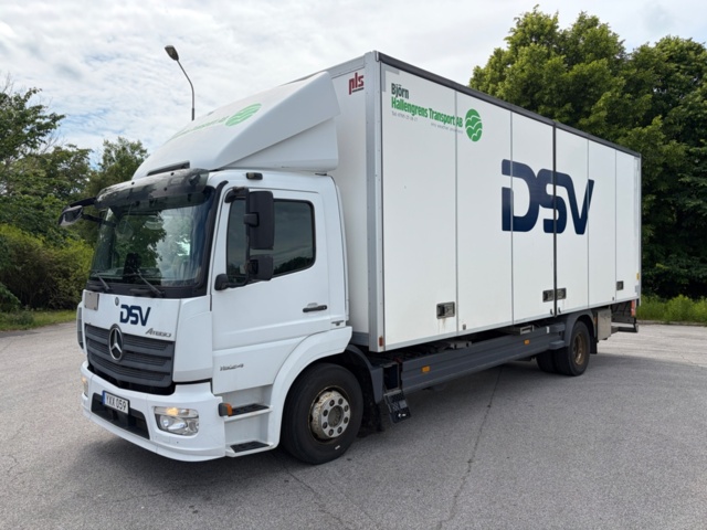 1368223-1 Skåpbil med öppningsbar sida - Mercedes-Benz Trucks Atego -2018