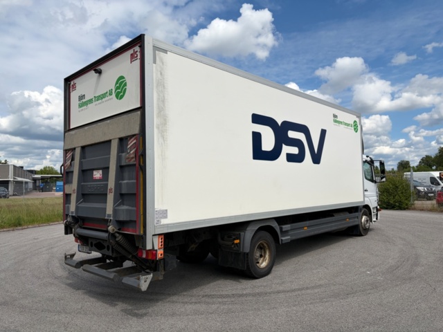 1368223-6 Skåpbil med öppningsbar sida - Mercedes-Benz Trucks Atego -2018
