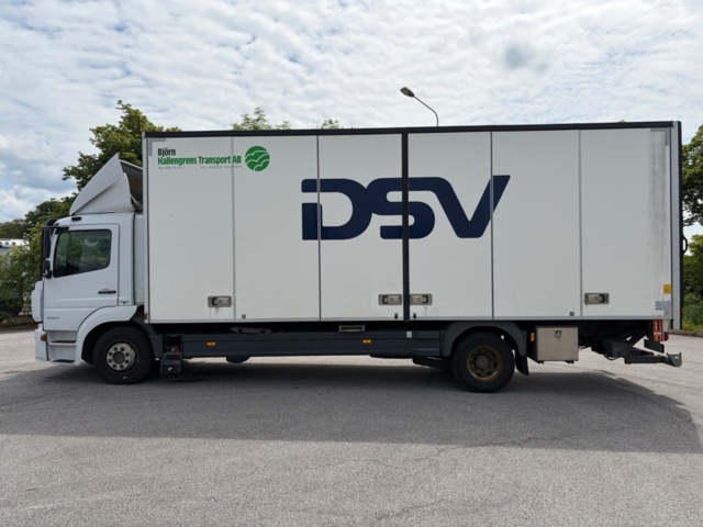 1368223-11 Skåpbil med öppningsbar sida - Mercedes-Benz Trucks Atego -2018