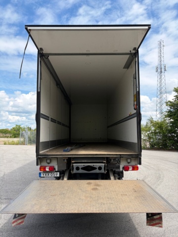 1368223-26 Skåpbil med öppningsbar sida - Mercedes-Benz Trucks Atego -2018