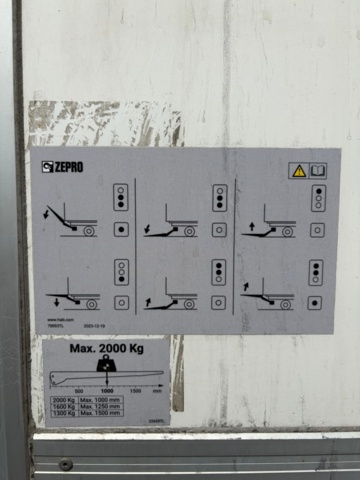 1368223-31 Skåpbil med öppningsbar sida - Mercedes-Benz Trucks Atego -2018