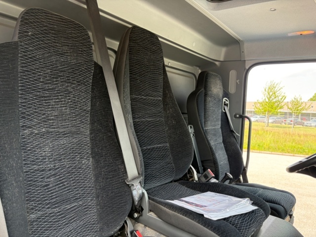 1368223-55 Skåpbil med öppningsbar sida - Mercedes-Benz Trucks Atego -2018