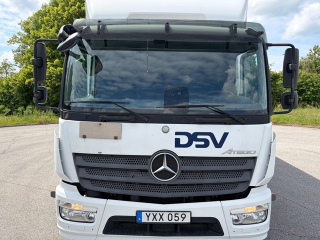 1368223-61 Skåpbil med öppningsbar sida - Mercedes-Benz Trucks Atego -2018