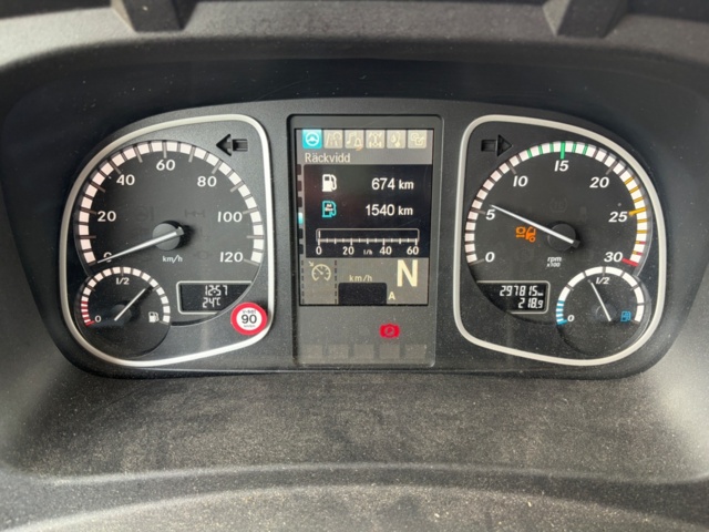 1368223-75 Skåpbil med öppningsbar sida - Mercedes-Benz Trucks Atego -2018