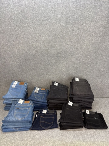 1542690-24 Stort jeansparti – LEE, Wrangler, Nudie Jeans, Superdry m.fl. | 140+ nya plagg med etikett