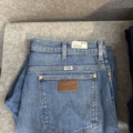 1542690-27 Stort jeansparti – LEE, Wrangler, Nudie Jeans, Superdry m.fl. | 140+ nya plagg med etikett