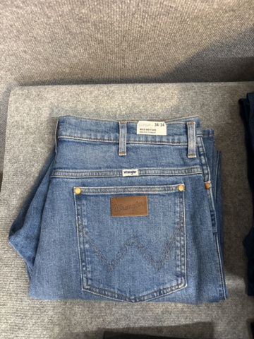1542690-27 Stort jeansparti – LEE, Wrangler, Nudie Jeans, Superdry m.fl. | 140+ nya plagg med etikett