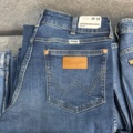 1542690-29 Stort jeansparti – LEE, Wrangler, Nudie Jeans, Superdry m.fl. | 140+ nya plagg med etikett