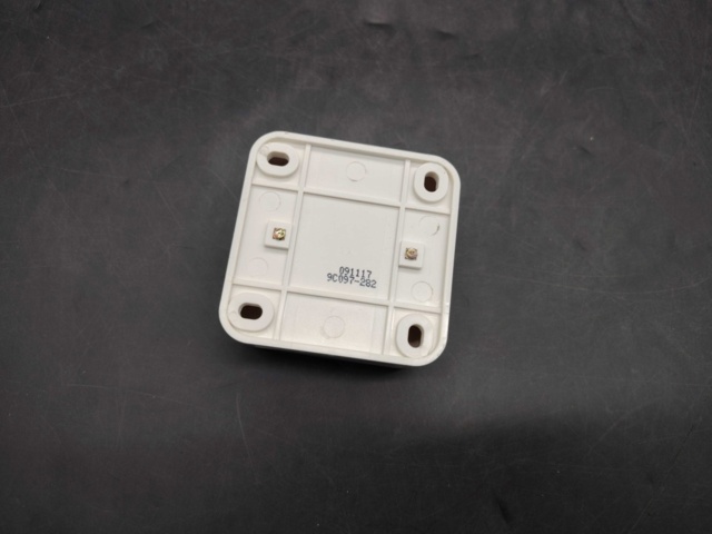 1542692-2 Strömbrytare 36 st, 2-polig vit
