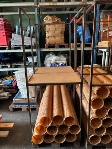 1475308-1 Stand for storage