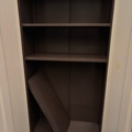 1475312-4 Metal storage cabinet with shelves