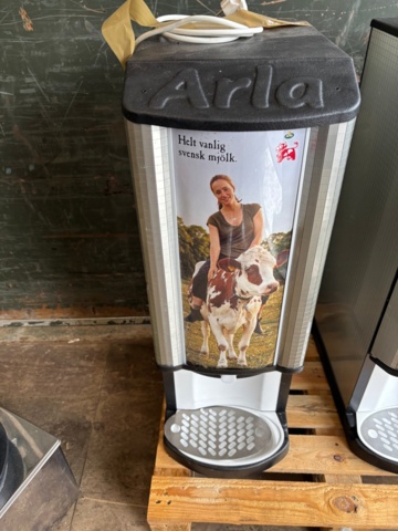 1475320-6 Mjölkkyl / mjölkdispenser – Arla