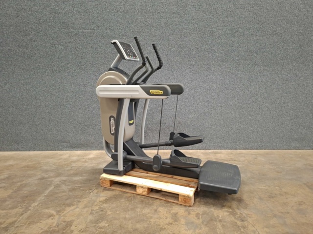 1542970-1 Crosstrainer, TechnoGym